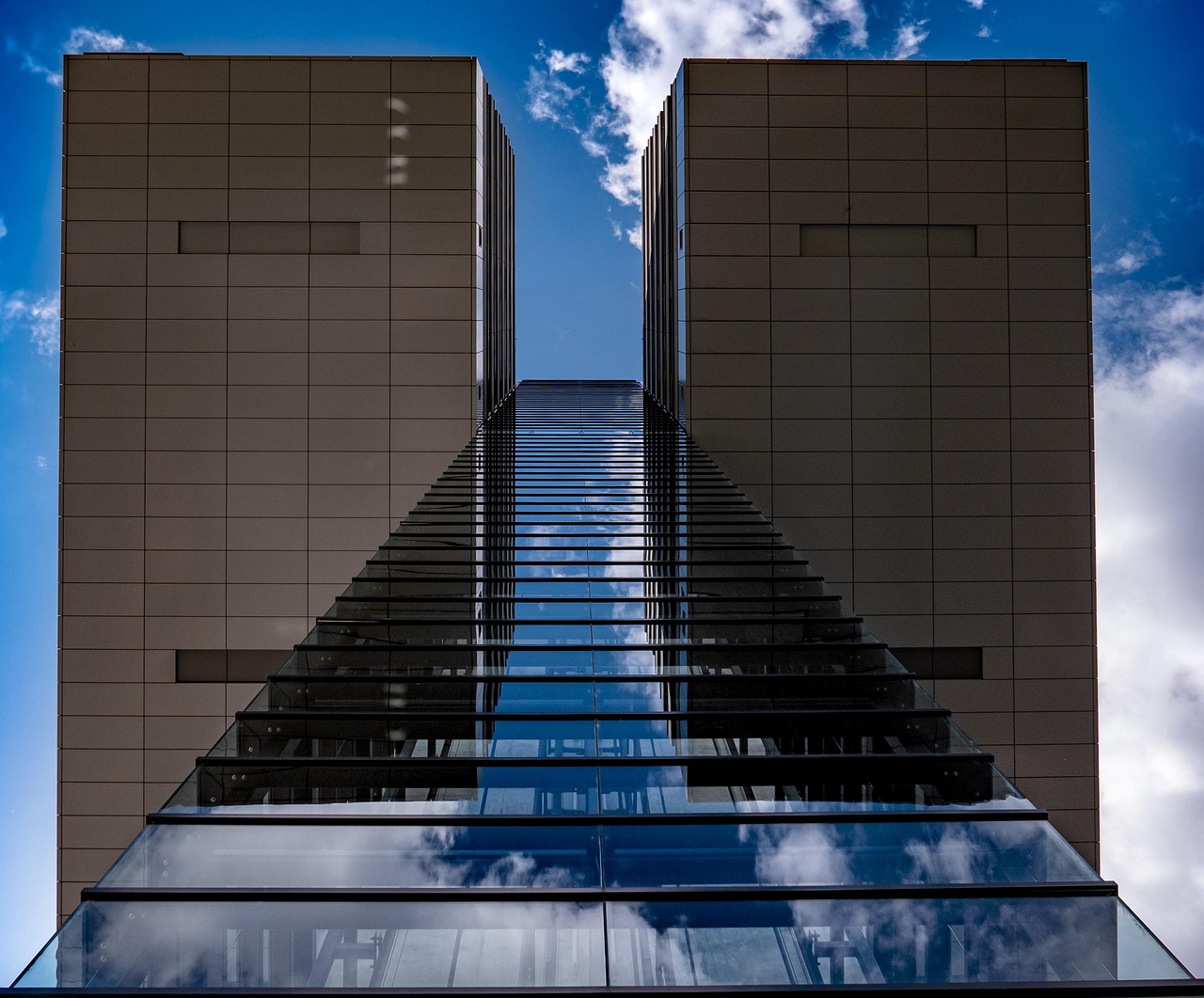 cologne, kranhaus, building, perspective, architecture, exterior, city, crane homes, rheinauhafen, rhine, germany, modern, customs port, places of interest, residence